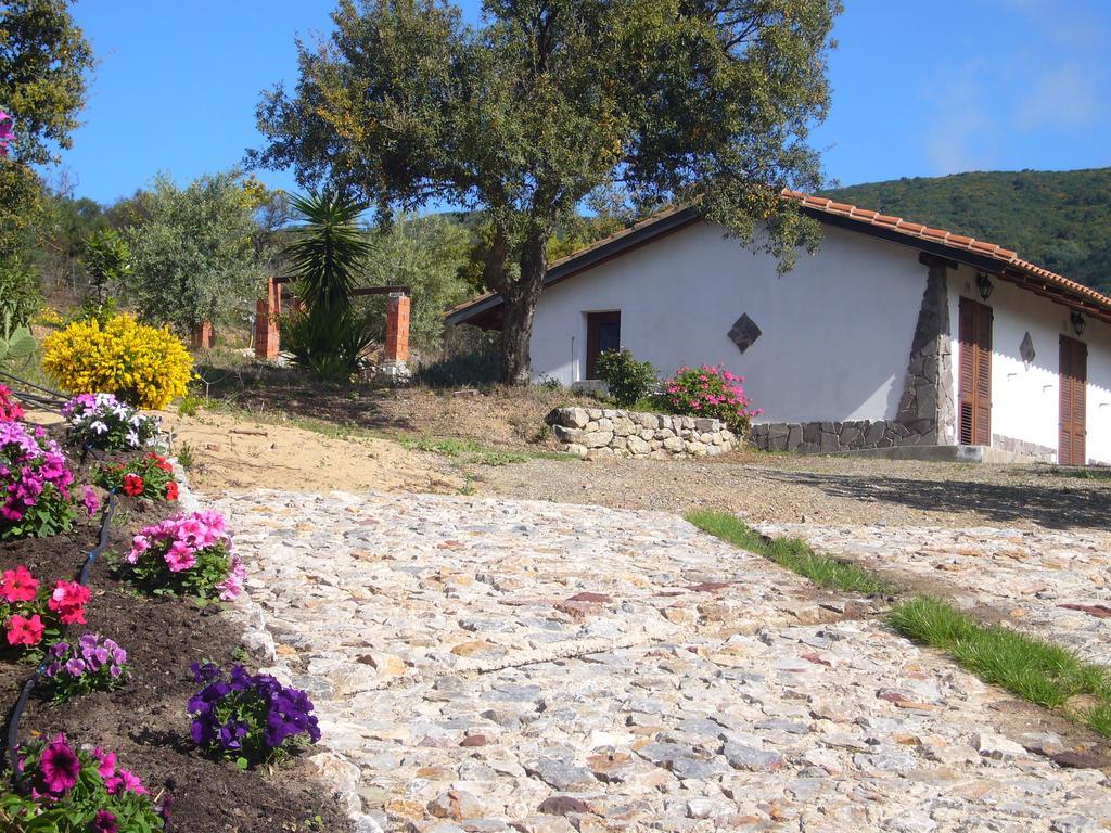 Su Trabi B&B Fluminimaggiore Dış mekan fotoğraf