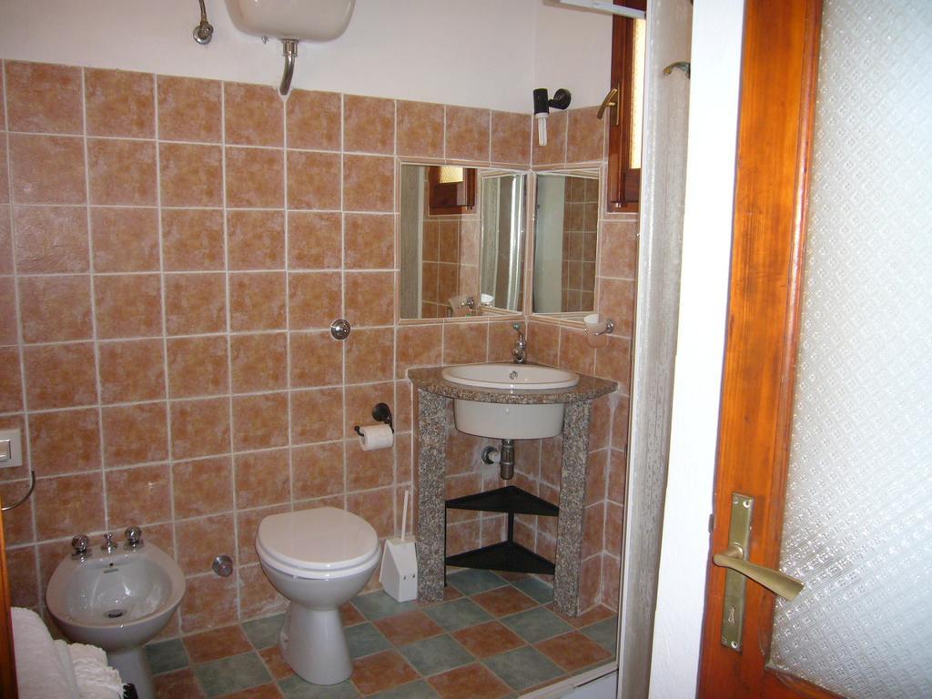 Su Trabi B&B Fluminimaggiore Dış mekan fotoğraf